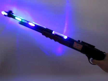 光るおもちゃ 光と音のグレートライフル ベルト付き|【堀商店】景品