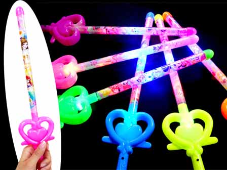 光るおもちゃ ディズニープリンセス ハート型フラッシュスティック