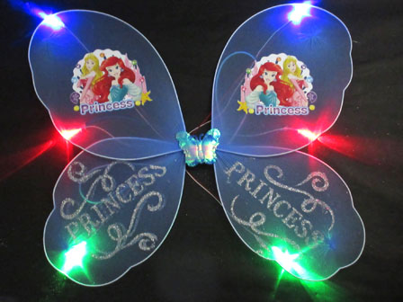 光る蝶 光る蝶に囲まれた少女の幻想的な森イラスト - No: 25660555｜無料