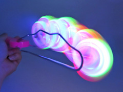 光るおもちゃ　フラッシュローリングコマのサムネイル画像