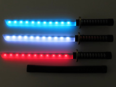 光るおもちゃ　光と音の流光刀のサムネイル画像