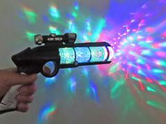 光るおもちゃ　プリズムライトサウンドガンのサムネイル画像
