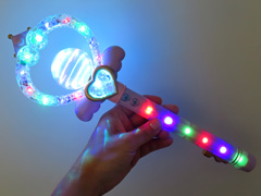 光るおもちゃ　光る！音付クリスタルシャイニン...のサムネイル画像