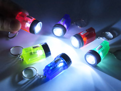 光るおもちゃ　ミニ懐中電灯ライトキーホルダーⅡの画像