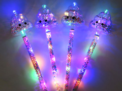 光るおもちゃ　光るうんちくんカラフルチップバ...のサムネイル画像