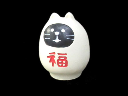 concombre 福ねこだるま　白のサムネイル画像